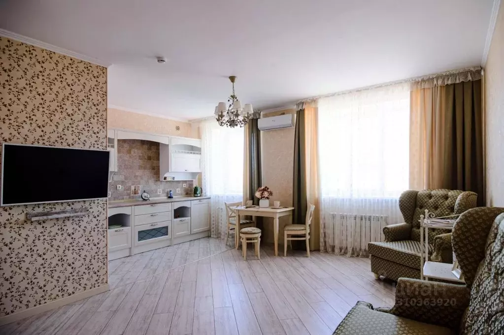 Комната Оренбургская область, Оренбург Тракторная ул., 3 (39.0 м) - Фото 1
