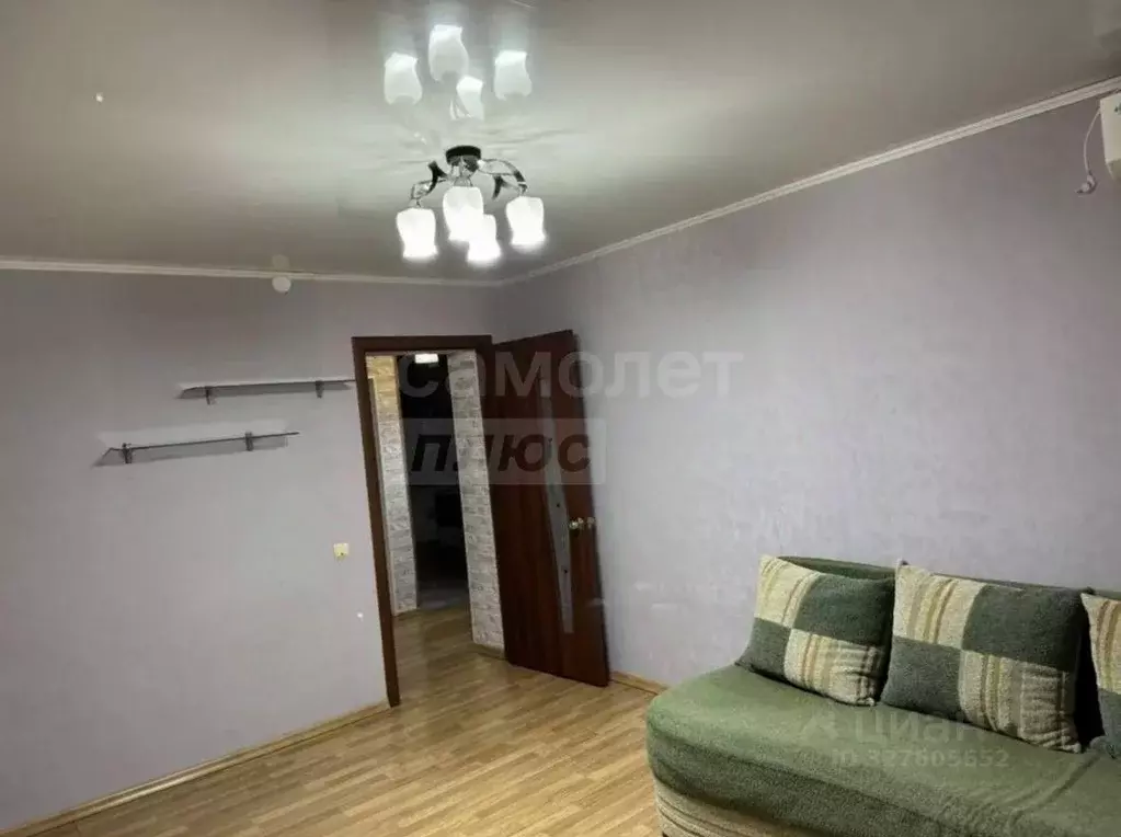 2-к кв. Оренбургская область, Соль-Илецк ул. Парижских Коммунаров, 114 ... - Фото 1