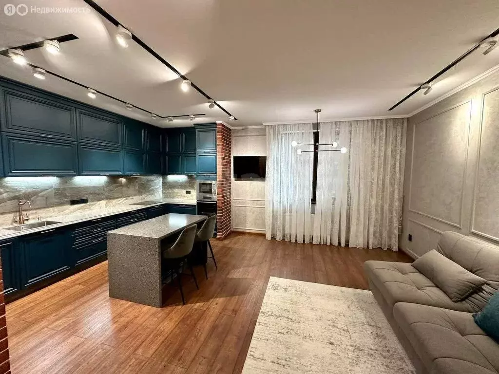 2-комнатная квартира: Симферополь, улица Фрунзе, 41А (97 м) - Фото 1