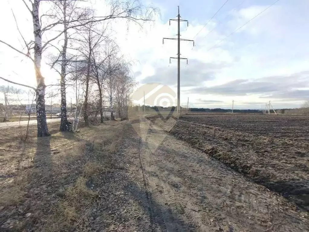 Участок в Белгородская область, Старооскольский городской округ, с. ... - Фото 1