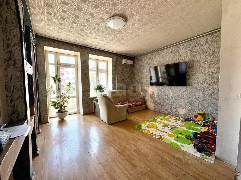 3-к кв. Татарстан, Казань ул. Сибирский Тракт, 7/6 (82.5 м) - Фото 0