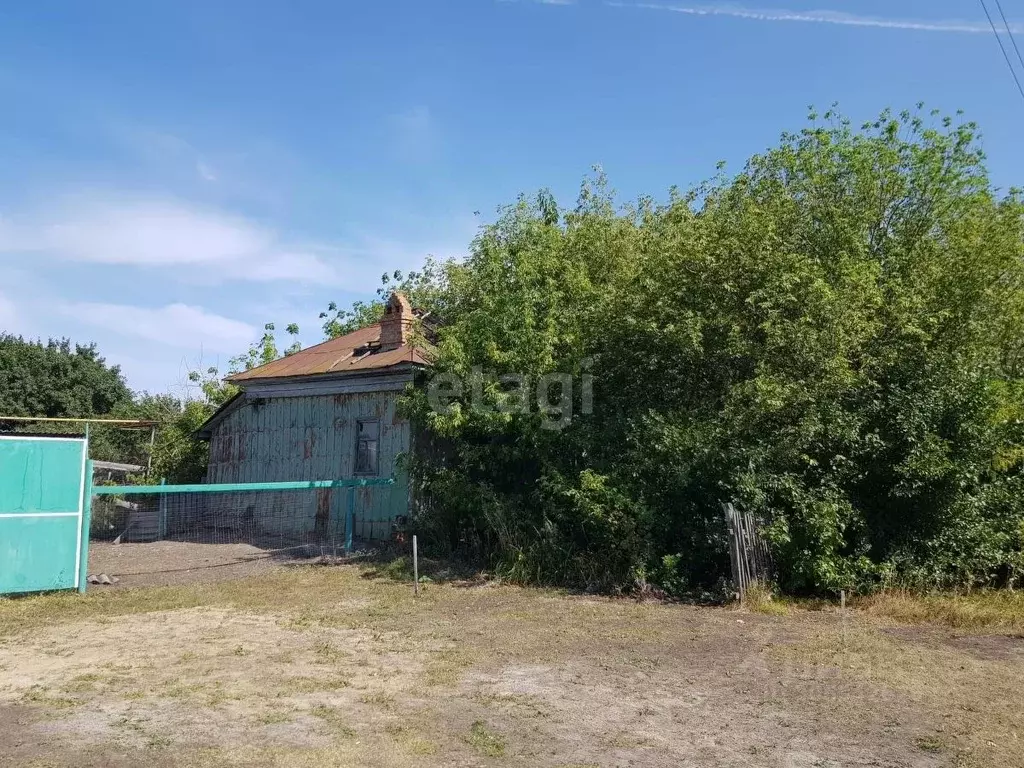 Дом в Саратовская область, Балашовский район, с. Старый Хопер ... - Фото 0