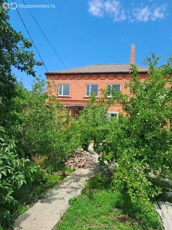 Дом в Семикаракорск, улица Ленина (300 м) - Фото 1