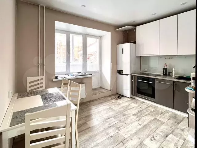 2-к. квартира, 56 м, 1/10 эт. - Фото 0