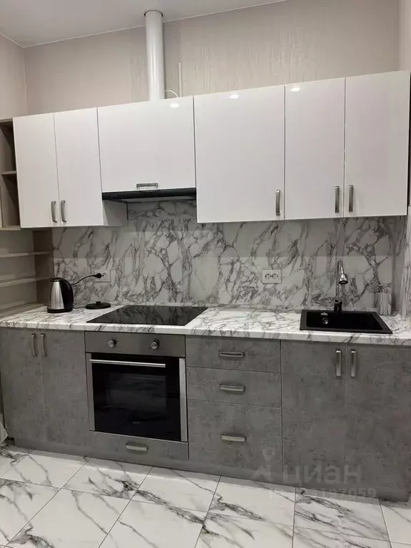 1-к кв. Ленинградская область, Кингисепп пер. Юности, 4 (42.0 м) - Фото 1