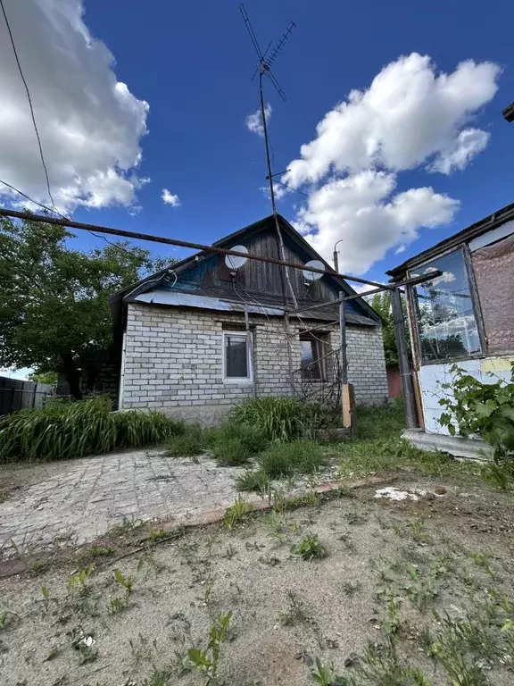 Дом в Саратовская область, Саратов Буровая ул. (80 м) - Фото 1