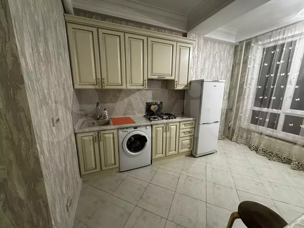 1-к. квартира, 50 м, 3/10 эт. - Фото 0