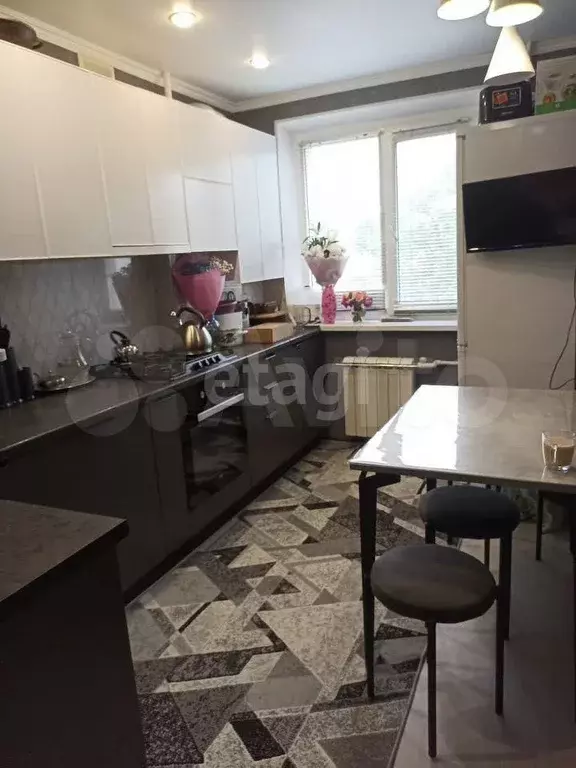 4-к. квартира, 60,5 м, 4/5 эт. - Фото 0