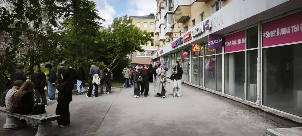 Помещение свободного назначения в Омская область, Омск ул. Гагарина, 2 ... - Фото 1