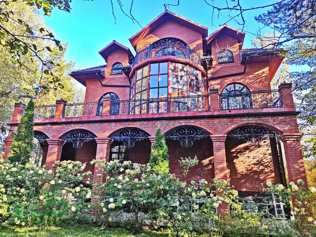 Дом в Московская область, Люберцы городской округ, Малаховка пгт ул. ... - Фото 1