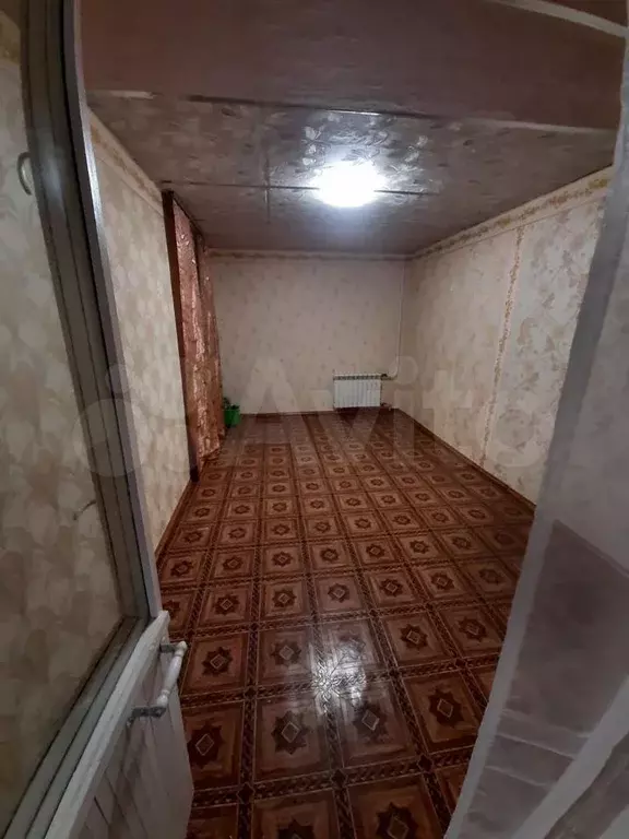 Комната 18 м в 1-к., 1/9 эт. - Фото 0