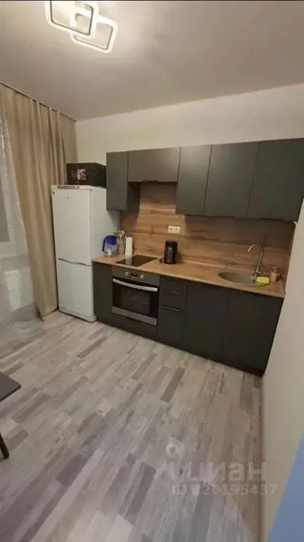 1-к кв. Курганская область, Курган Заозерный жилрайон, 4-й мкр, 46 ... - Фото 1