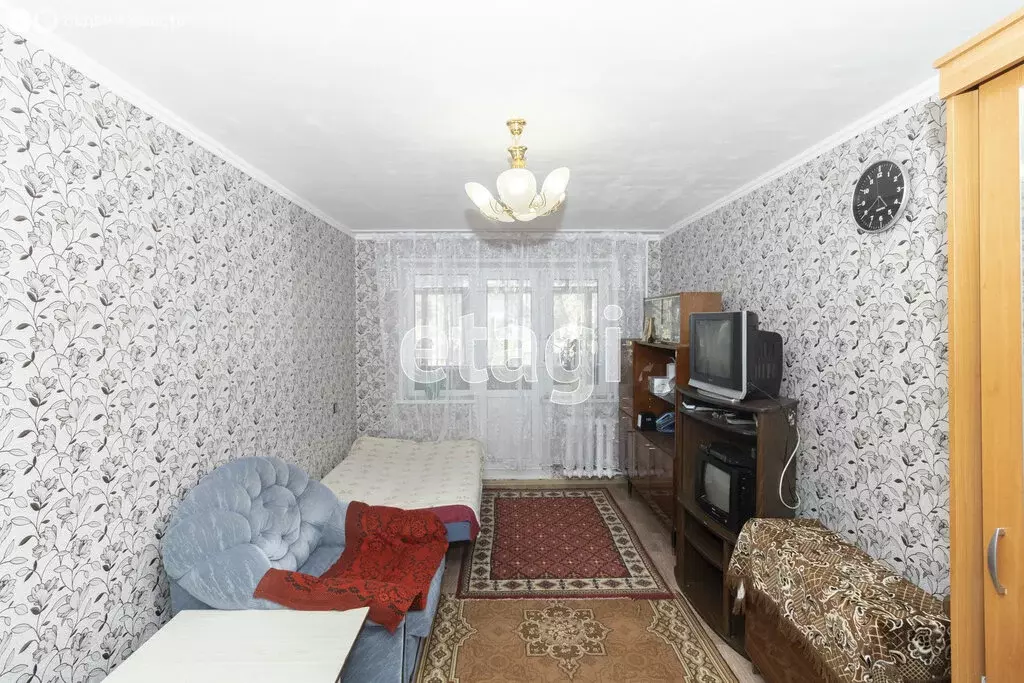 3-комнатная квартира: Тюмень, проезд Геологоразведчиков, 32 (55 м) - Фото 1