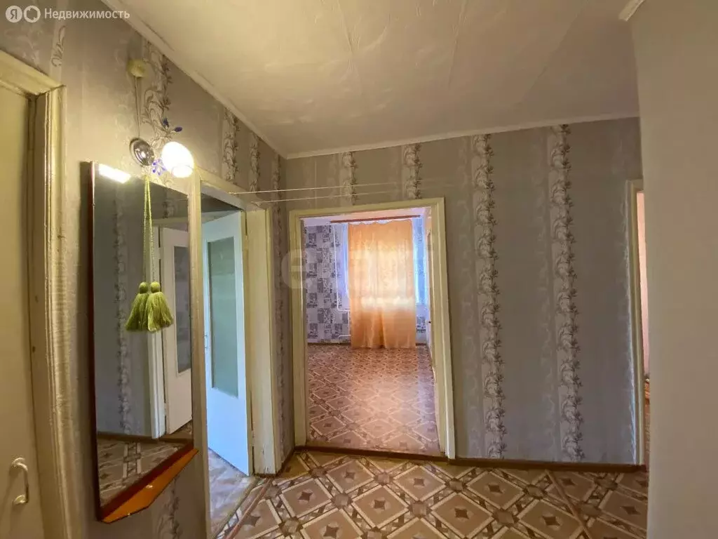 4-комнатная квартира: Туринск, улица Чкалова, 64 (70.6 м) - Фото 0