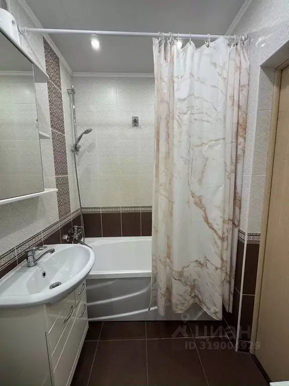 1-к кв. Татарстан, Казань ул. Салиха Батыева, 11 (37.0 м) - Фото 0