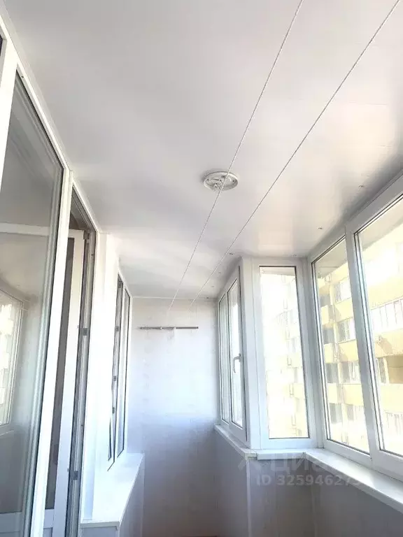 3-к кв. Самарская область, Тольятти ул. 70 лет Октября, 59 (60.0 м) - Фото 2