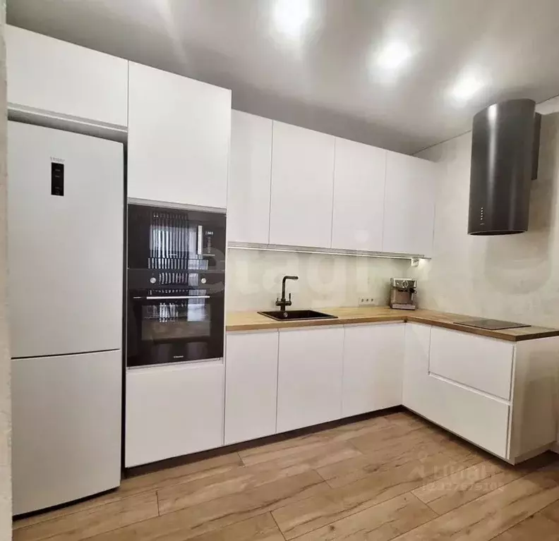 1-к кв. Тюменская область, Тюмень Полевая ул., 105 (73.8 м) - Фото 1