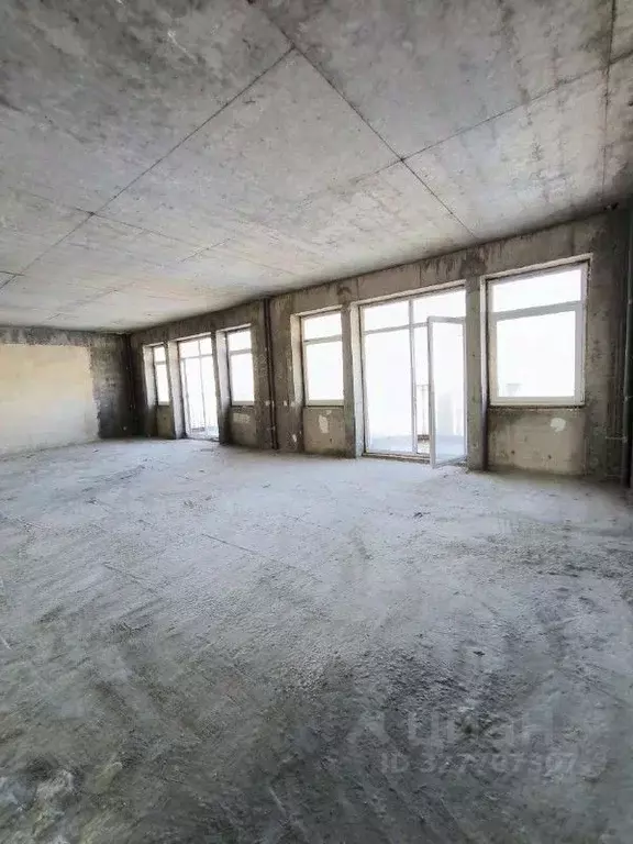 3-к кв. Крым, Симферополь ул. Балаклавская, 41 (172.0 м) - Фото 1