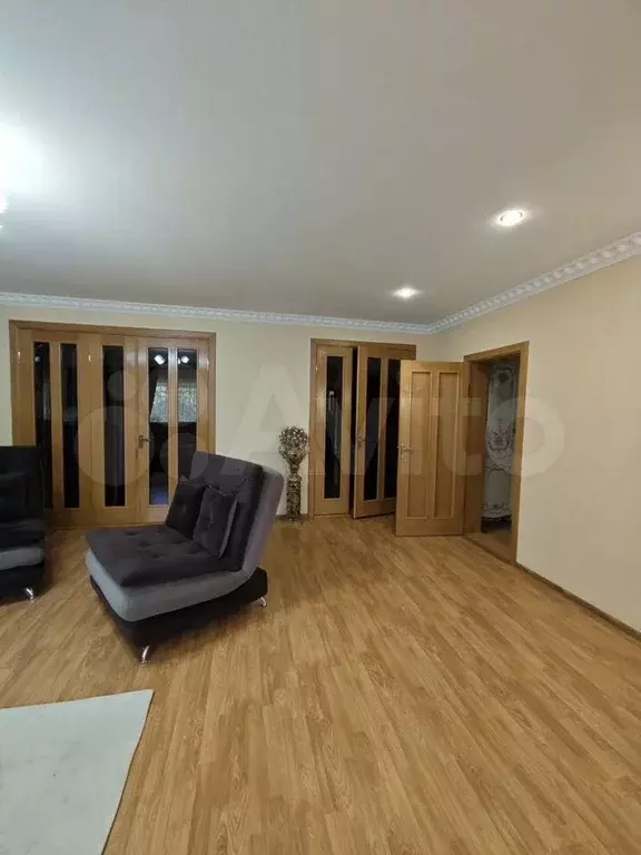 3-к. квартира, 110 м, 1/5 эт. - Фото 1
