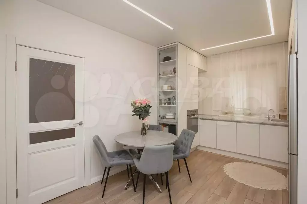 2-к. квартира, 65 м, 2/9 эт. - Фото 0