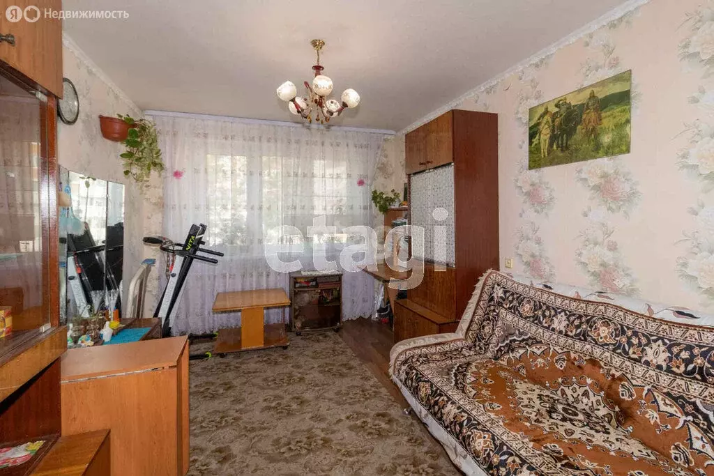 3-комнатная квартира: Тюмень, Заречный проезд, 31 (63.5 м) - Фото 1