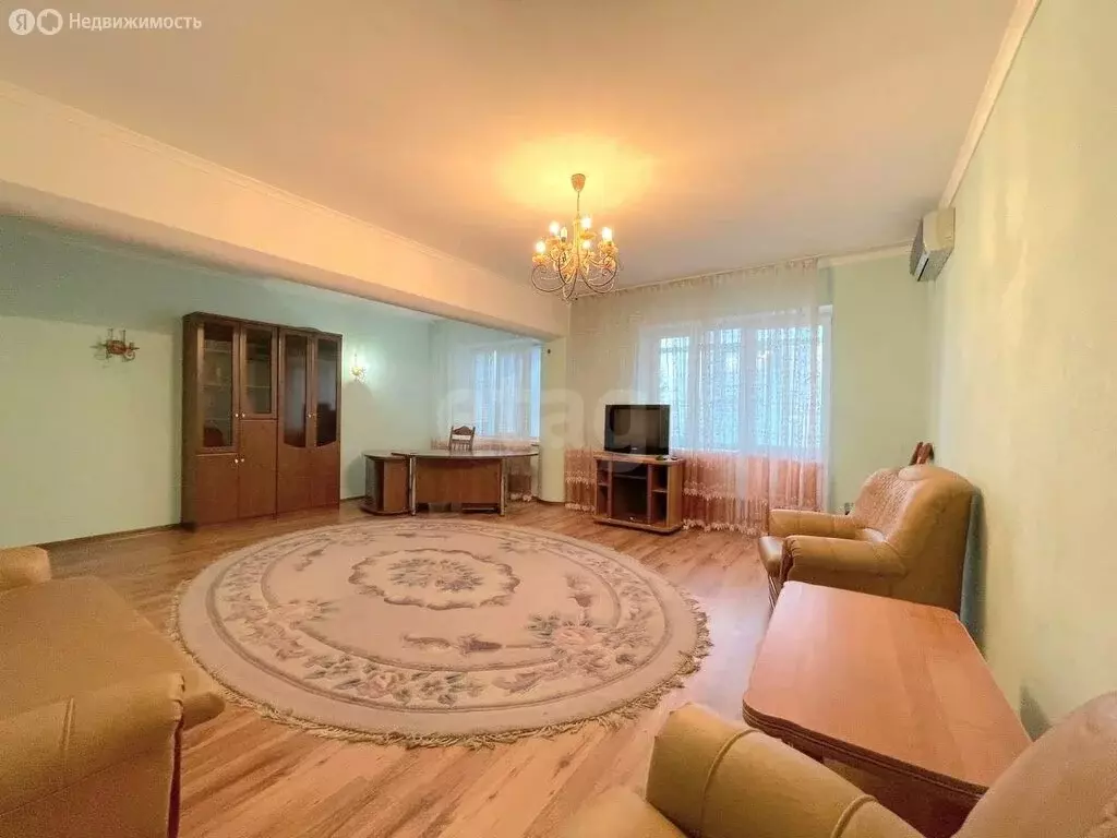 3-комнатная квартира: Славянск-на-Кубани, Полковая улица, 232 (97.1 м) - Фото 1