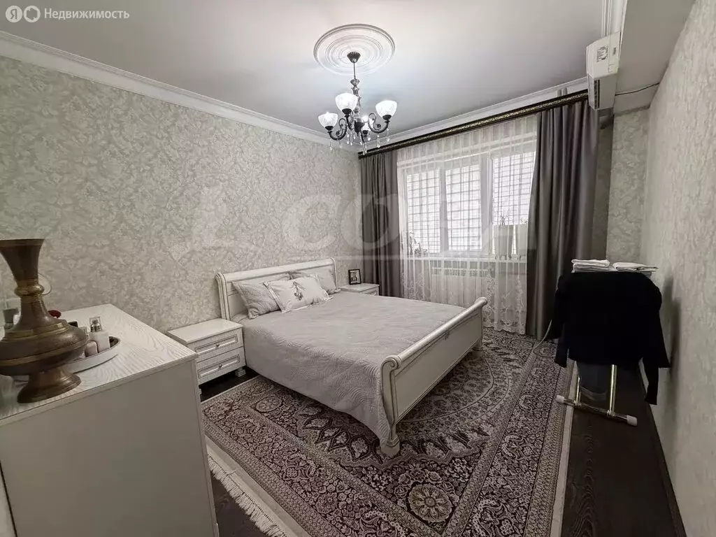 3-комнатная квартира: Махачкала, 2-й Сергокалинский тупик, 8к2 (98 м) - Фото 0