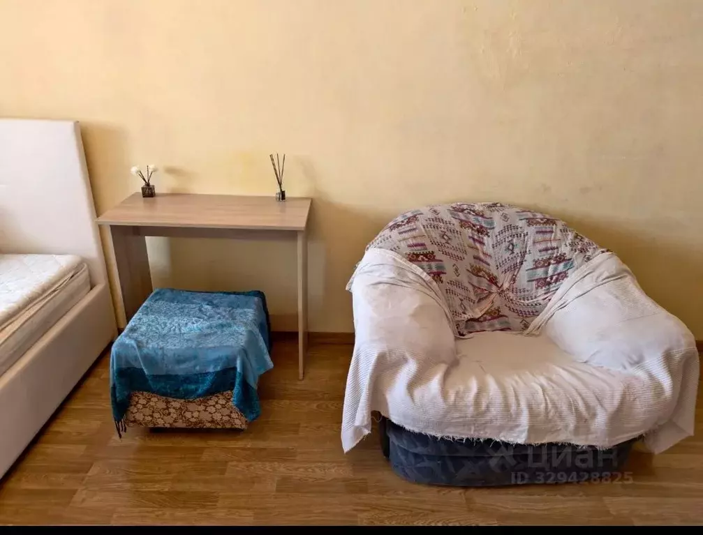 Комната Москва ул. Летчика Бабушкина, 42 (18.0 м) - Фото 2