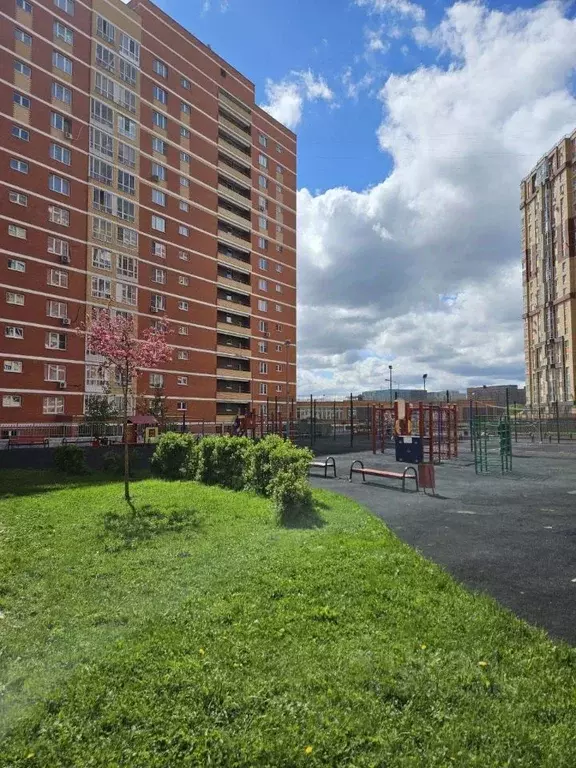 3-к кв. Москва, Москва, Щербинка ул. Барышевская Роща, 24 (71.4 м) - Фото 0