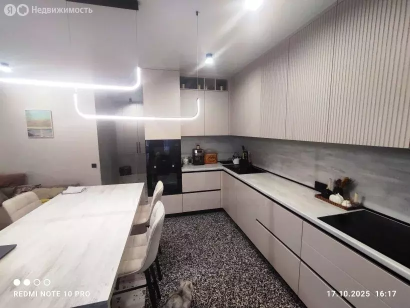 3-комнатная квартира: Екатеринбург, проспект Академика Сахарова, 27 ... - Фото 2