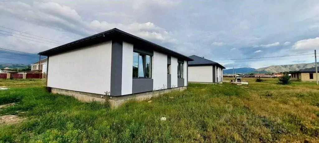 Дом в Крым, Симферопольский район, с. Доброе  (100 м) - Фото 1
