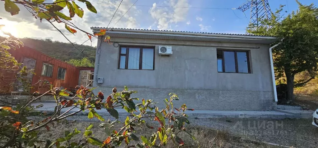 Дом в Крым, Алушта муниципальный округ, с. Малый Маяк  (90 м) - Фото 1