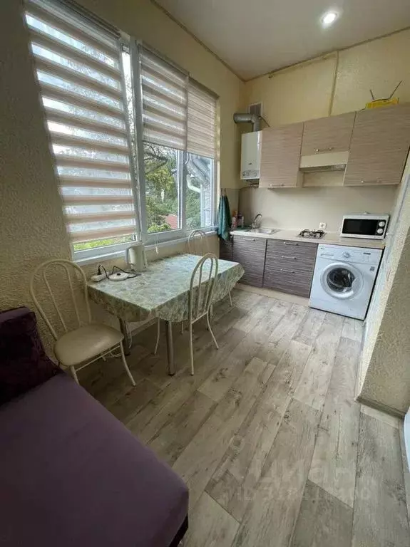 1-к кв. Крым, Ялта ул. Толстого, 1 (30.0 м) - Фото 0