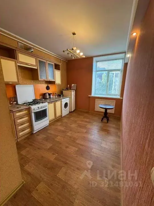 3-к кв. Тамбовская область, Тамбов Интернациональная ул., 50 (90.5 м) - Фото 1