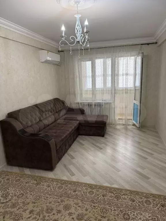 1-к. квартира, 55 м, 1/10 эт. - Фото 0
