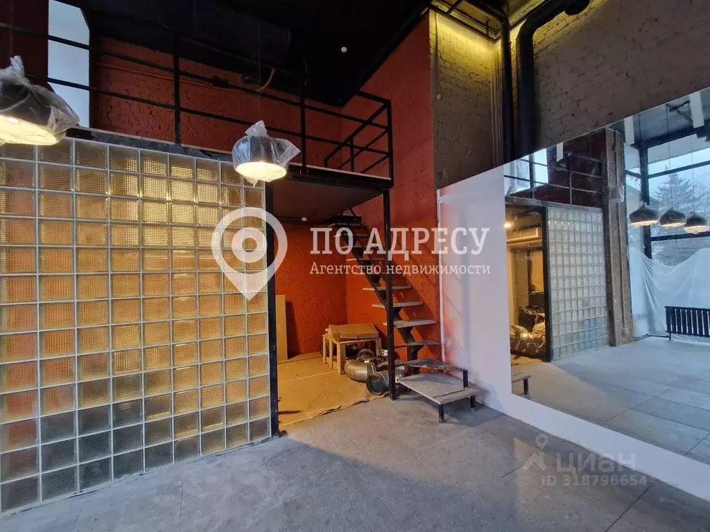 Помещение свободного назначения в Саратовская область, Саратов пл. ... - Фото 1