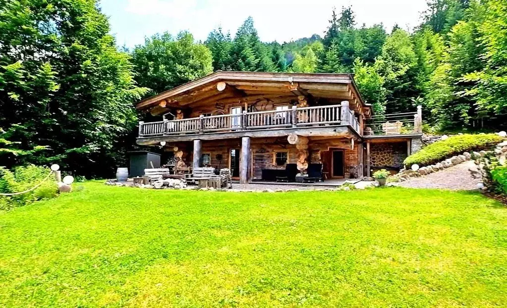 Дом в Краснодарский край, Сочи Красная Поляна пгт, ул. Дальняя (150 м) - Фото 1