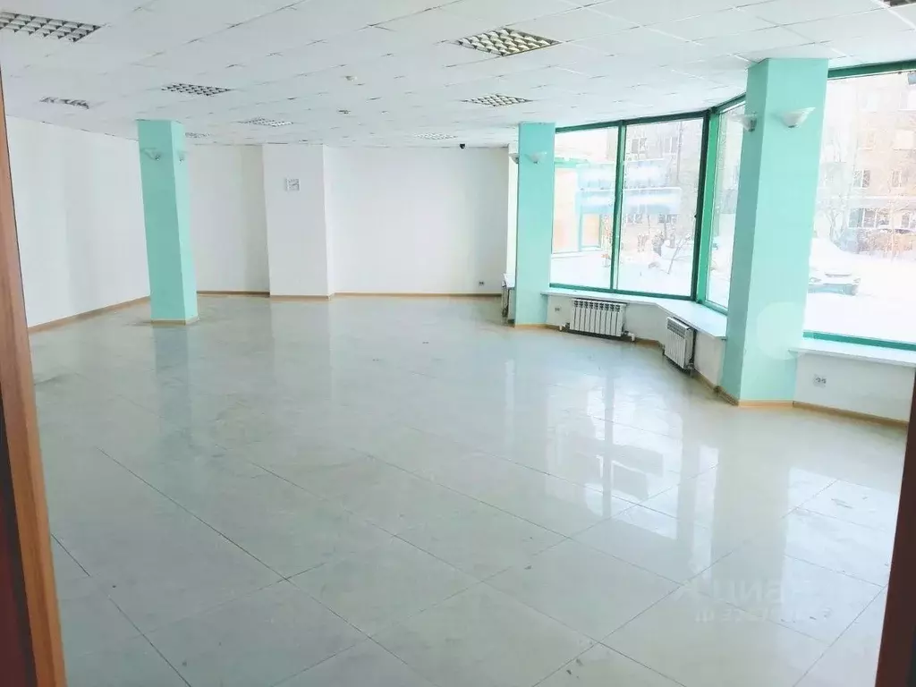 Помещение свободного назначения в Саратовская область, Энгельс Зеленый ... - Фото 1