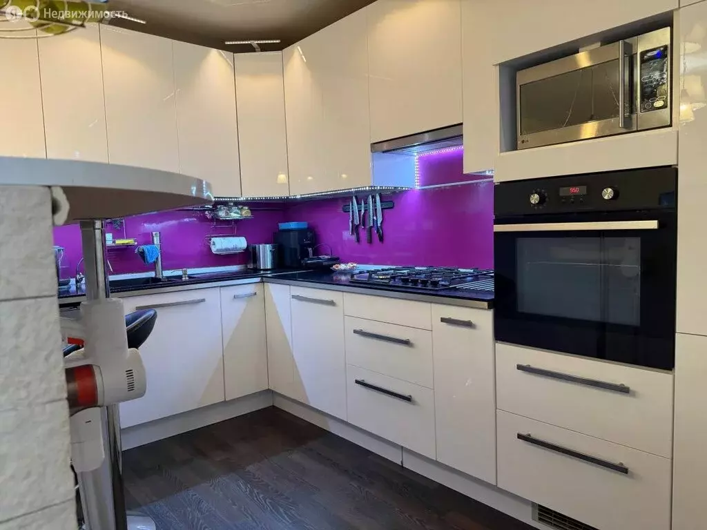 4-комнатная квартира: Самара, проспект Кирова, 201 (77 м) - Фото 1