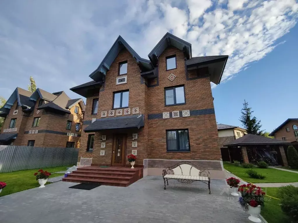 Коттедж в Московская область, Химки городской округ, д. Лугинино ул. ... - Фото 1