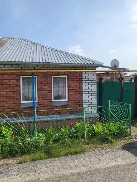 Дом в Белгородская область, Старый Оскол ул. Крупской, 106 (56 м) - Фото 0