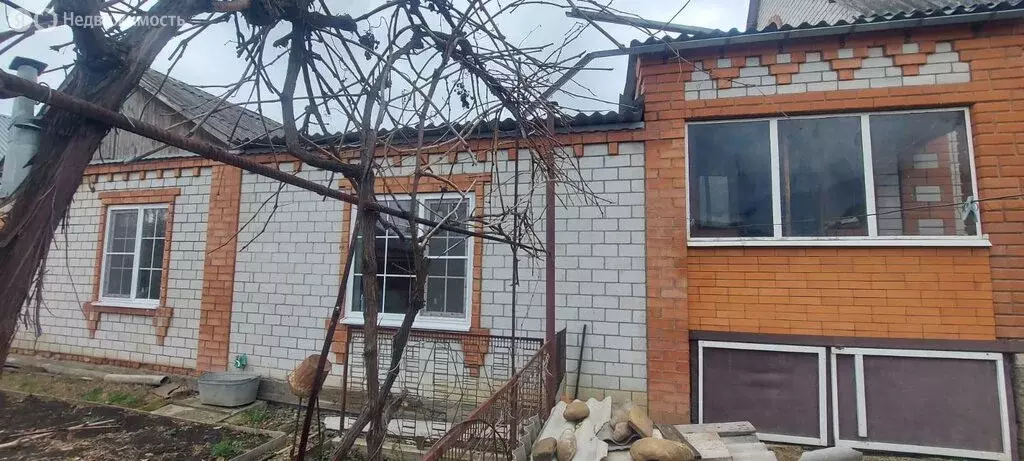 Дом в Лабинск, проезд Шаумяна, 26 (160 м) - Фото 1