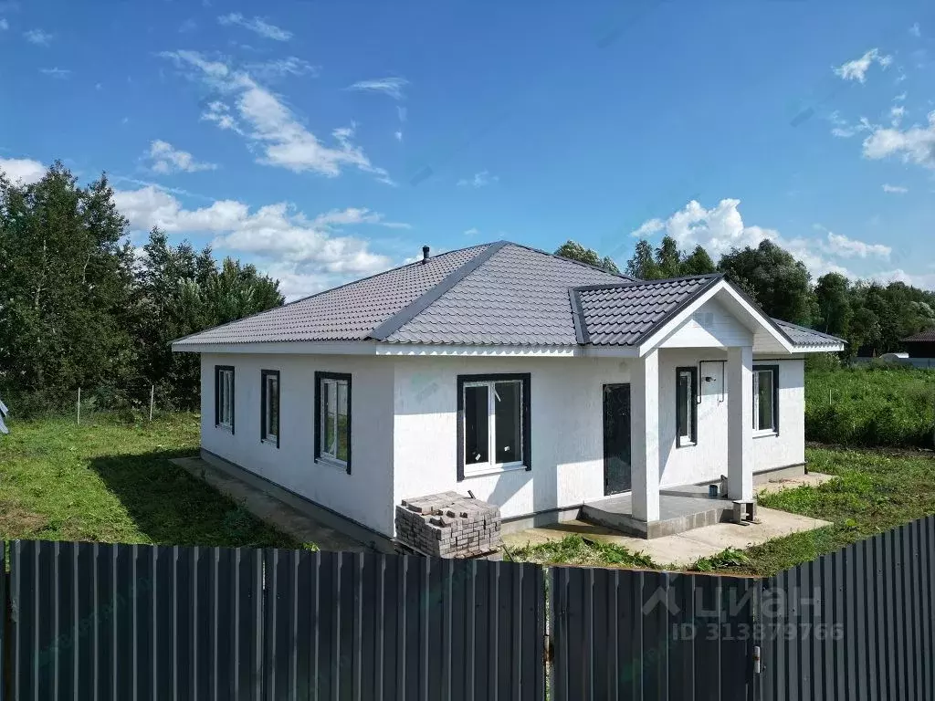 Дом в Калужская область, Боровский муниципальный округ, Совьяки с/пос, ... - Фото 1