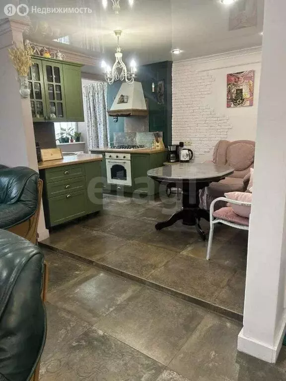 2-комнатная квартира: Омск, улица Красный Путь, 18 (71 м) - Фото 2