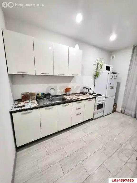 1-комнатная квартира: Краснодар, улица Адмирала Серебрякова, 3к2 (43 ... - Фото 1