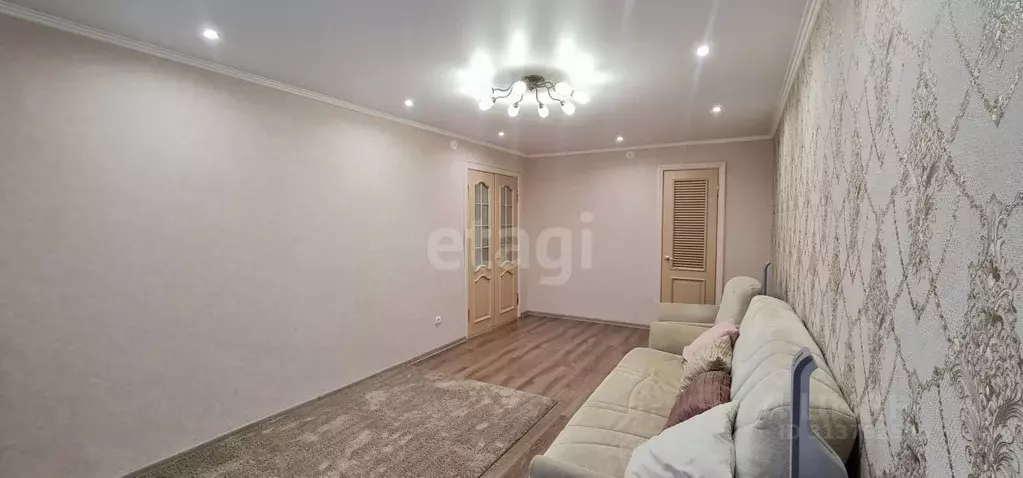 3-к кв. Калужская область, Калуга ул. Суворова, 147 (80.2 м) - Фото 1