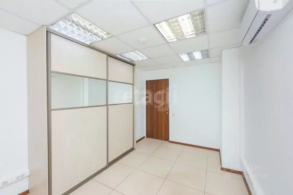 Офис в Пермский край, Пермь ул. Макаренко, 18 (100 м) - Фото 1