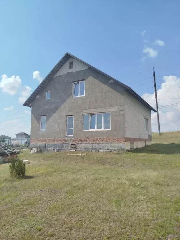 Коттедж в Белгородская область, Старый Оскол ул. Академическая (271 м) - Фото 1