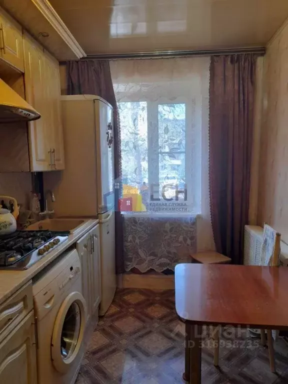2-к кв. Тульская область, Плавск Октябрьская ул., 4 (53.0 м) - Фото 0