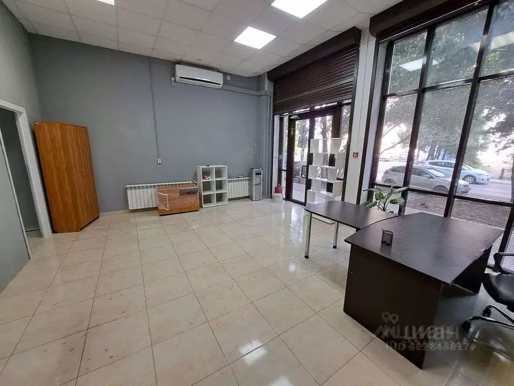 Офис в Ростовская область, Батайск пл. Железнодорожников (68 м) - Фото 1